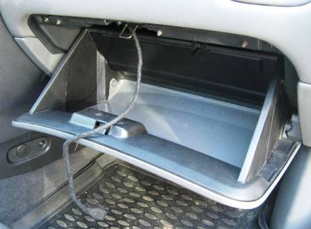 Замена салонного фильтра на Ниссан Альмера Замена салонного фильтра на Ниссан Альмера