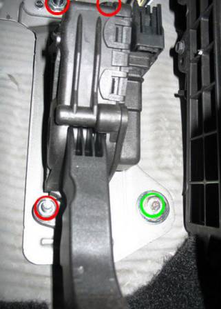 Замена салонного фильтра на Форд Фокус Замена салонного фильтра на Форд Фокус