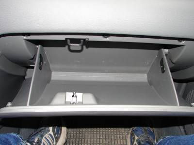 Замена салонного фильтра KIA Spectra Замена салонного фильтра KIA Spectra