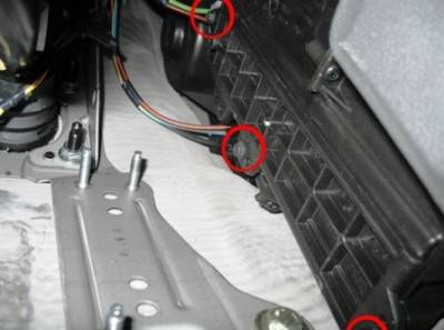 Замена салонного фильтра на Форд Фокус Замена салонного фильтра на Форд Фокус