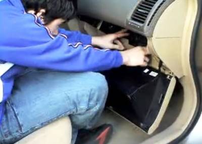 Замена салонного фильтра на Honda Accord Замена салонного фильтра на Honda Accord