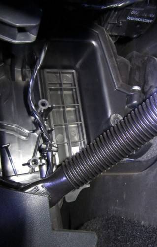 Замена салонного фильтра Рено Флюенс Замена салонного фильтра Рено Флюенс