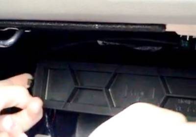 Замена салонного фильтра на Honda Accord Замена салонного фильтра на Honda Accord