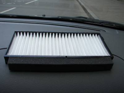 Замена салонного фильтра KIA Spectra Замена салонного фильтра KIA Spectra