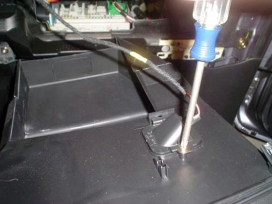 Технология замены салонного фильтра автомобиля Мазда 3 Технология замены салонного фильтра автомобиля Мазда 3