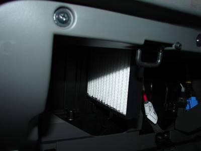 Замена салонного фильтра KIA Spectra Замена салонного фильтра KIA Spectra