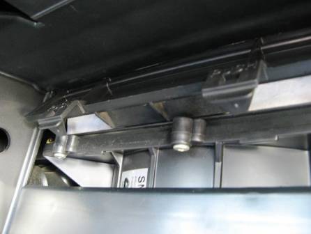 Замена салонного фильтра на Ниссан Альмера Замена салонного фильтра на Ниссан Альмера