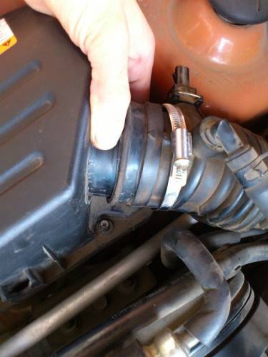 Замена воздушного фильтра Шевроле Авео Замена воздушного фильтра Шевроле Авео