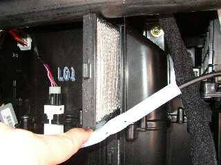 Замена салонного фильтра Hyundai Accent Замена салонного фильтра Hyundai Accent