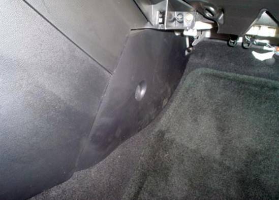 Технология замены салонного фильтра автомобиля Мазда 3 Технология замены салонного фильтра автомобиля Мазда 3